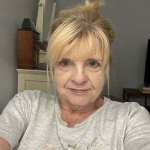 Meet your Posher, Debbie